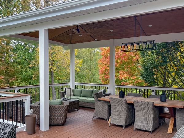 Deck Enclosure Construction in Warren